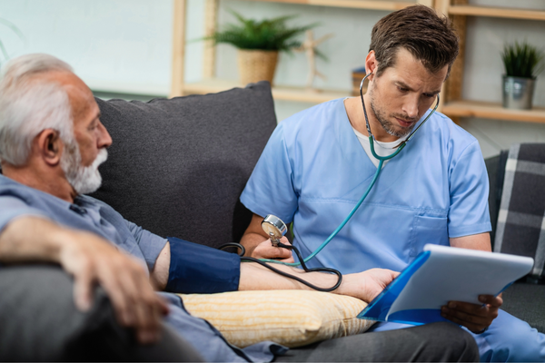 Foto signos de alarma adultos mayores